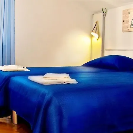 In With Seaview, Terrace, Air Condition, Wifi Apartament Trogir