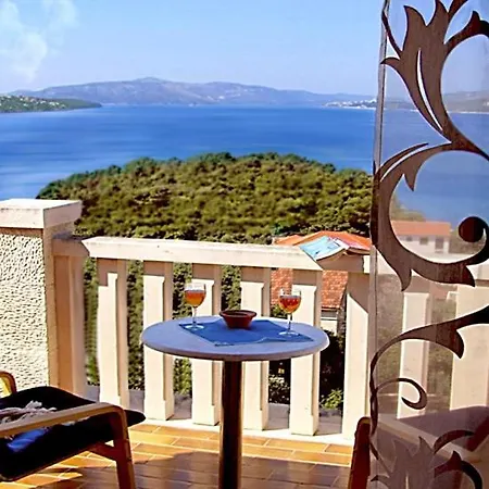Apartament In With Seaview, Terrace, Air Condition, Wifi