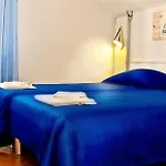 In With Seaview, Terrace, Air Condition, Wifi Apartment Trogir