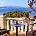Apartman In With Seaview, Terrace, Air Condition, Wifi