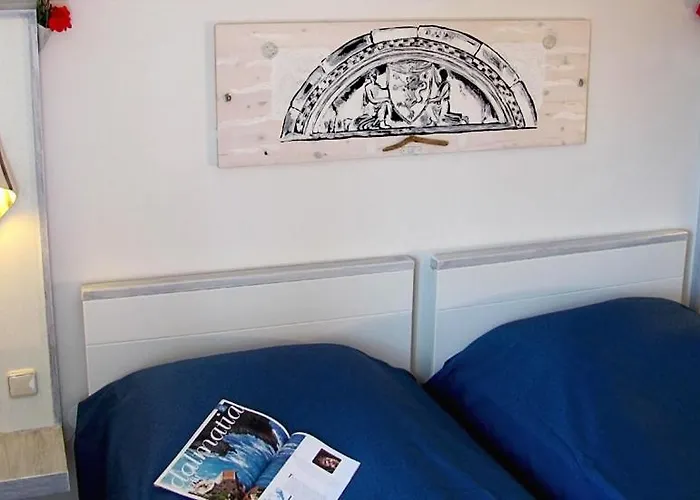 In With Seaview, Terrace, Air Condition, Wifi * Trogir