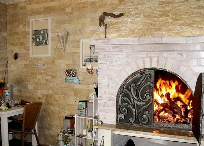In With Seaview, Terrace, Air Condition, Wifi Appartement Trogir