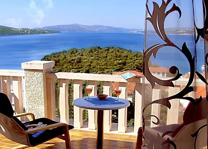 Appartement In With Seaview, Terrace, Air Condition, Wifi